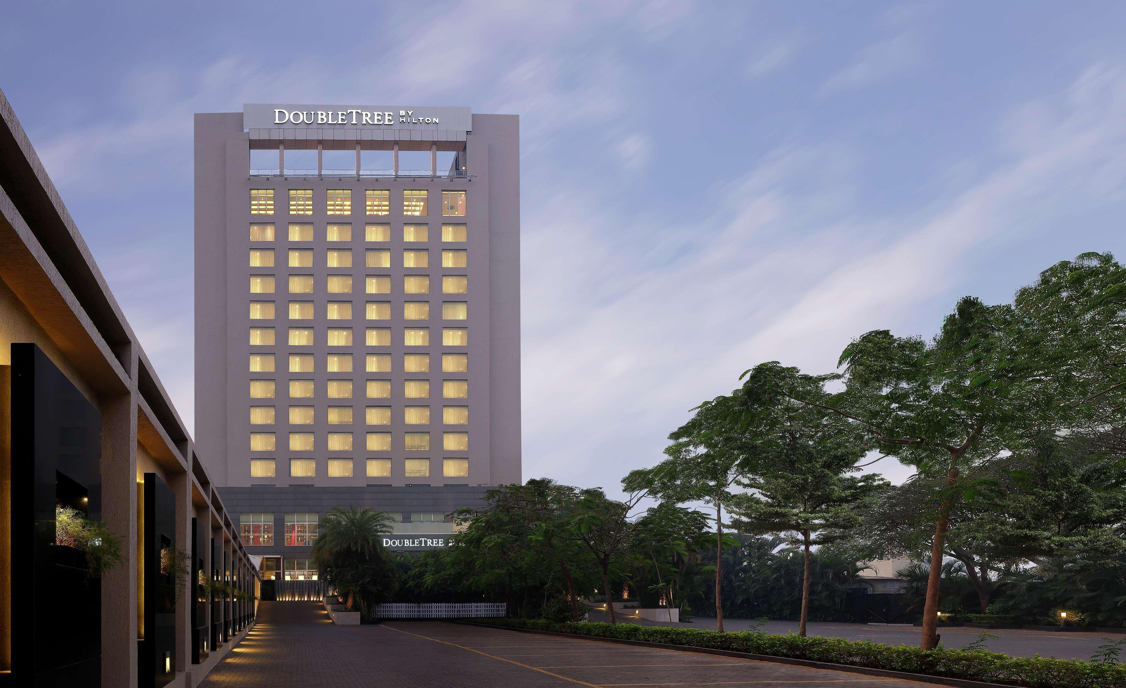 Doubletree By Hilton-Pune Chinchwad Exterior photo